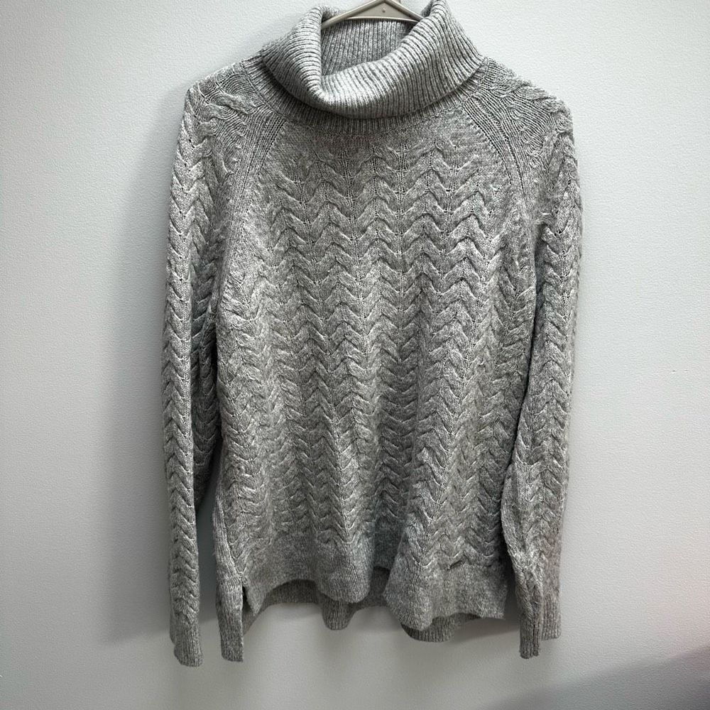 Michael Kors Gray Cable Knit Turtleneck Sweater, Size Large